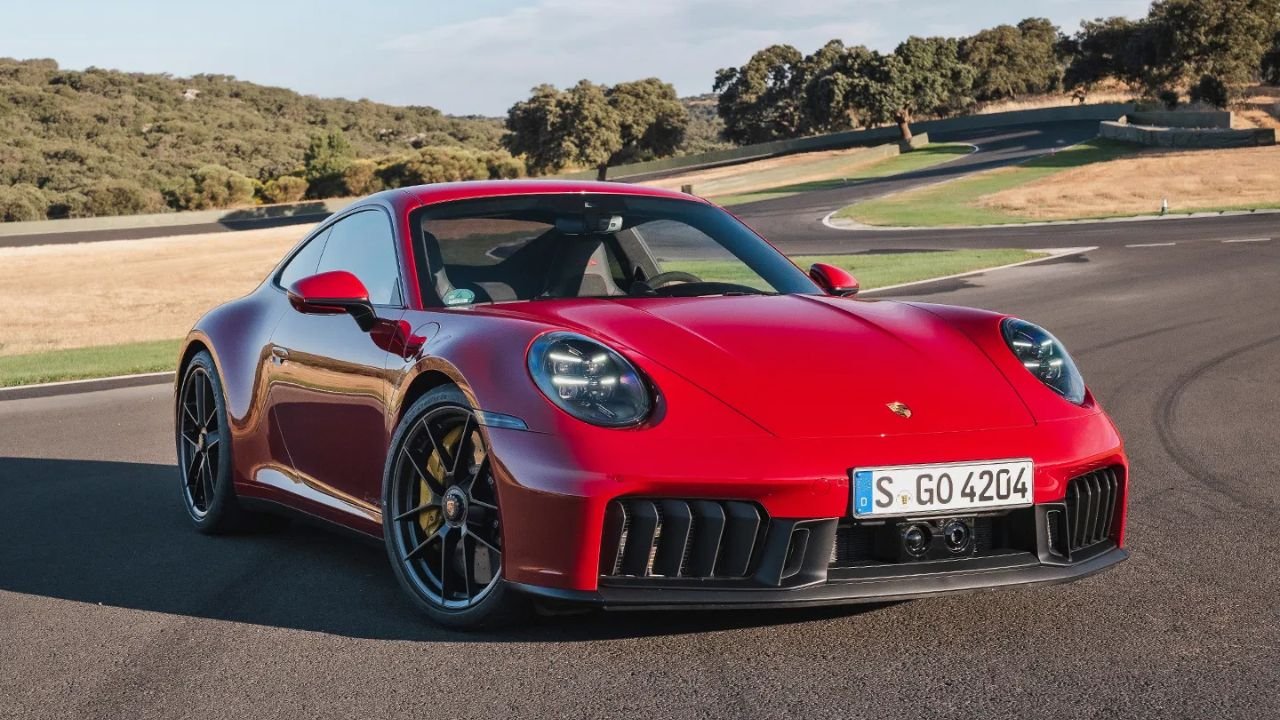 Porsche 911 Carrera GTS Review – Power, Handling & Real-World Impressions